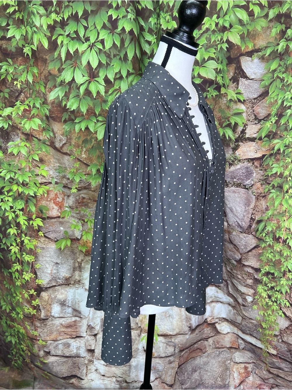 FREE PEOPLE Hi/Lo Gray Dotted Button Front Boho Workwear Swing Blouse, S - Picture 13 of 16